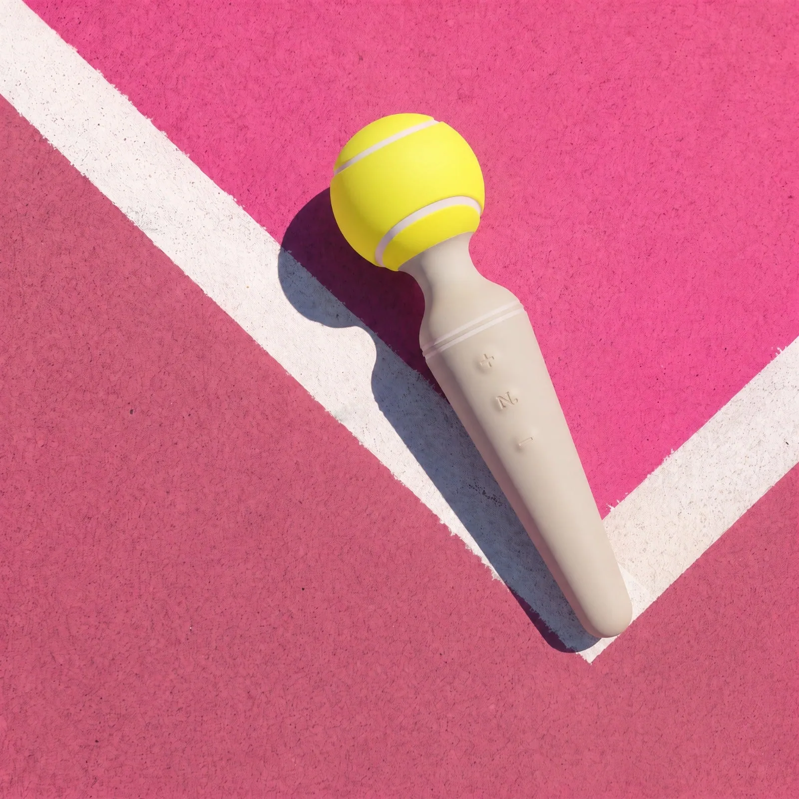 Smash Wand Vibrator — detail view